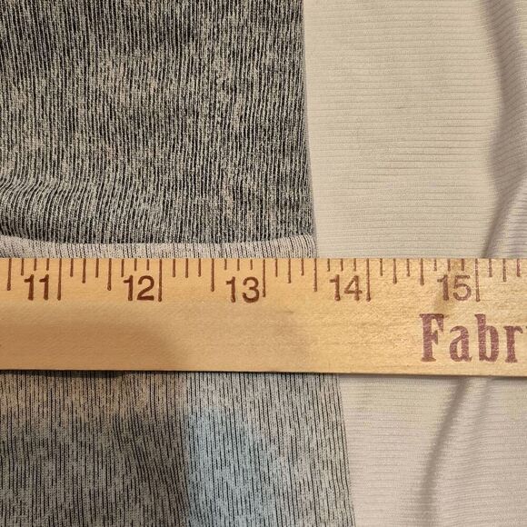 Outdoor Voices Women's Gray Racerback Two-Tone High Neck Athena Top Small - Picture 6 of 8